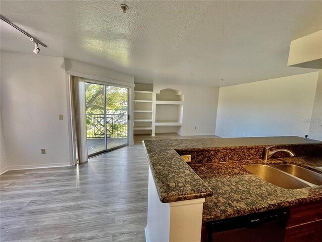 Building Photo - 7210 Westpointe Blvd