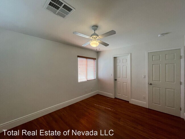 Building Photo - 4 br, 2.5 bath House - 10511 Bella Camrosa