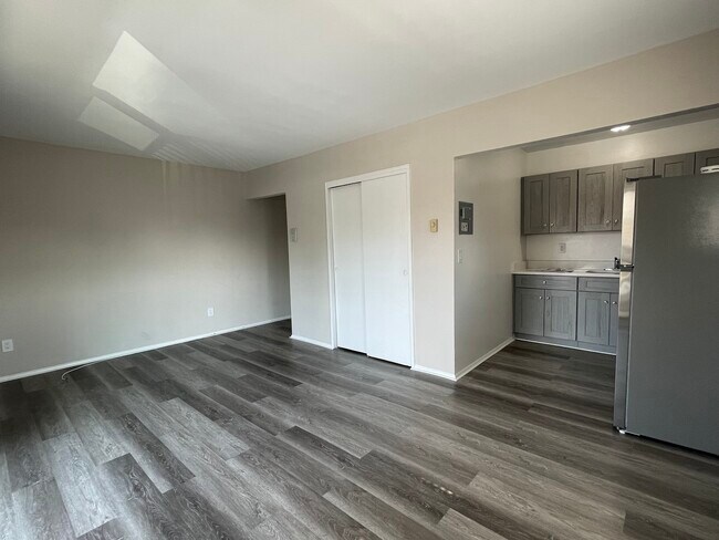 Building Photo - Hudson