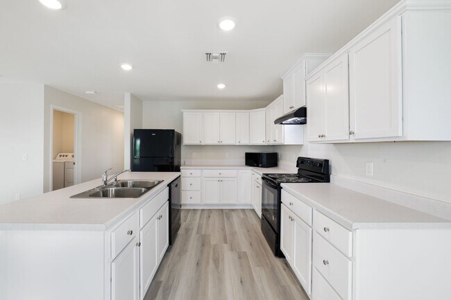 Building Photo - Goodland
