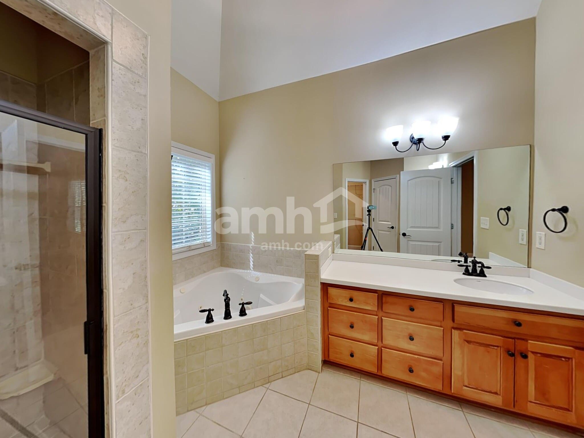 Building Photo - 103 Oakwind Pky