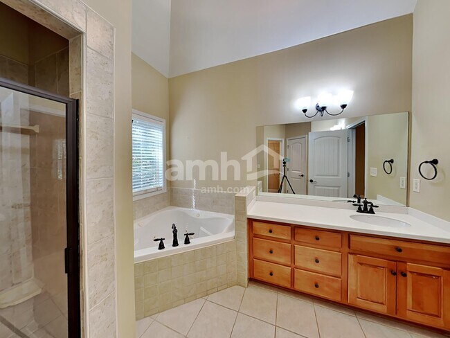 Building Photo - 103 Oakwind Pky