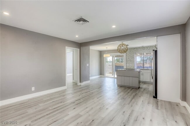 Building Photo - 4456 Bramblewood St