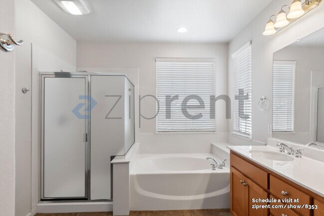 Building Photo - 1165 Hillery Way