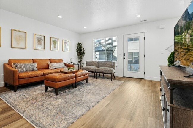 Madison Living Space Door - Madison Towns