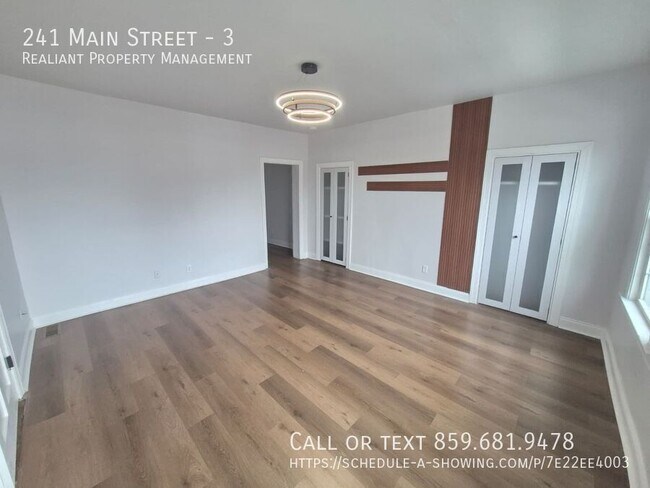 Building Photo - 241 Main St