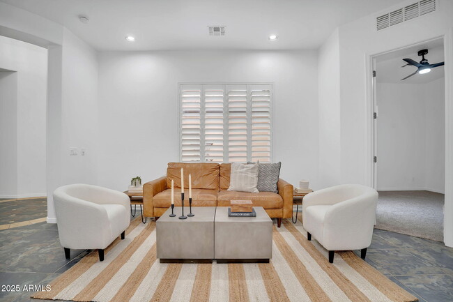 Building Photo - 4756 E Ironhorse Rd