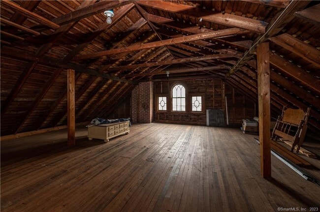 Building Photo - 85 Church Dr