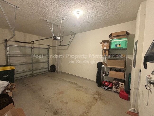 Building Photo - 13339 Solar Dr