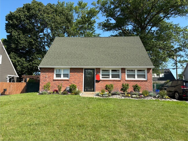 Primary Photo - 2609 Armstrong Ave