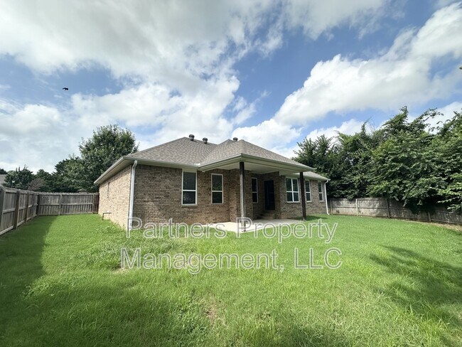 Building Photo - 3131 W Ika Ln
