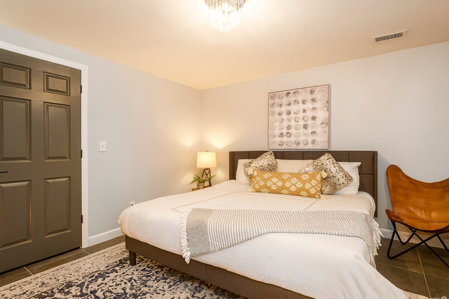 Building Photo - 555 Laurel Cove Rd