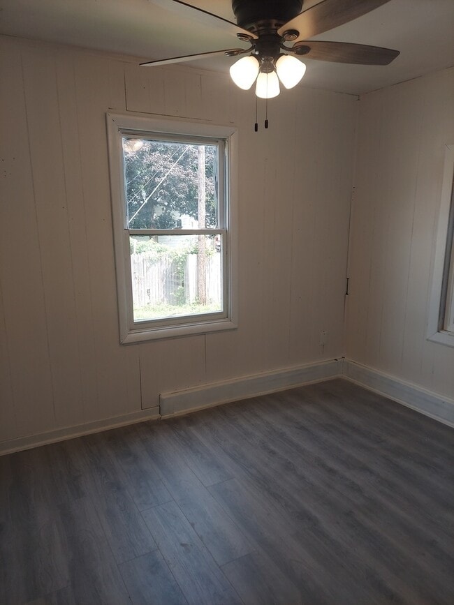 Building Photo - 3007 Huffman Blvd