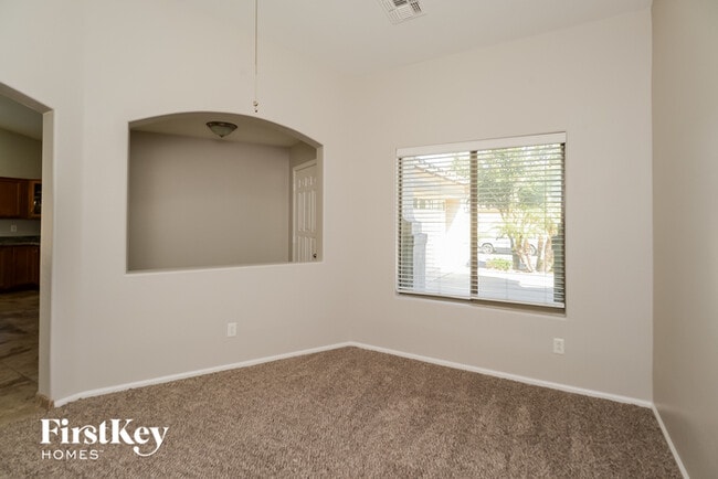 Building Photo - 1263 W Busa Dr