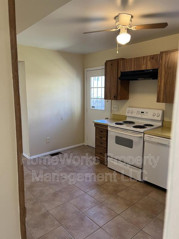 Building Photo - 462 Norvelle Ct