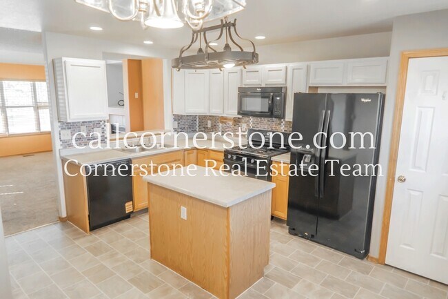 Building Photo - 5312 Luster Dr