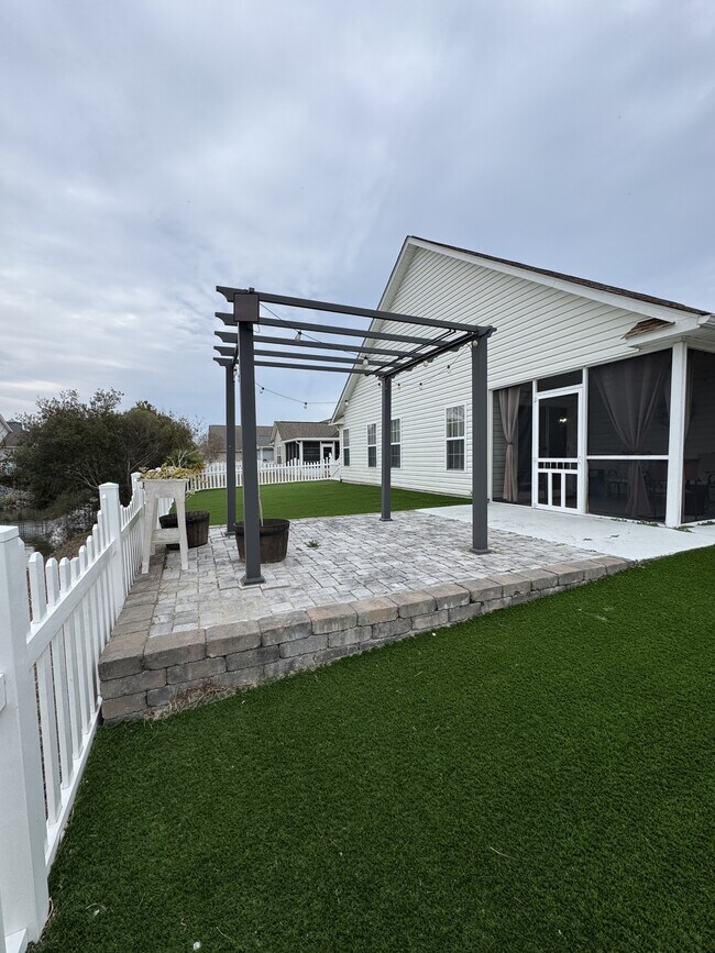 Building Photo - 2016 Saltwater St