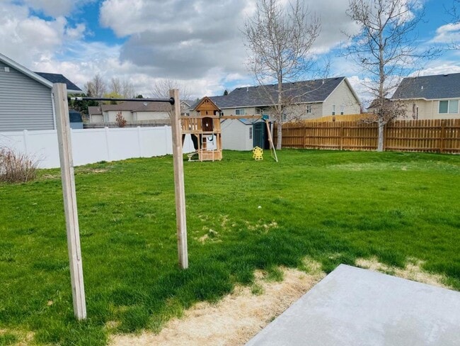 Building Photo - 1466 Chesney Ct