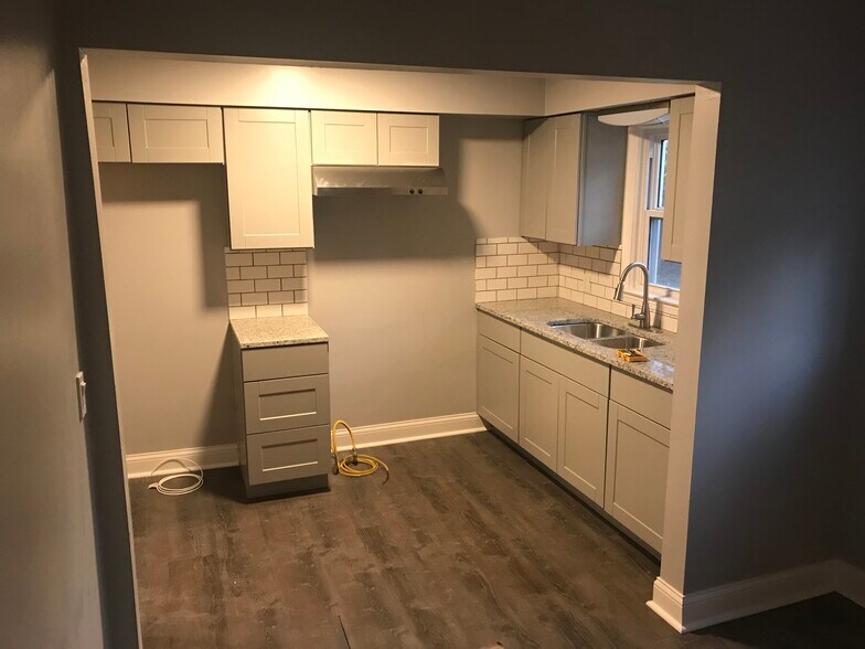 Building Photo - 2912 S 23rd St