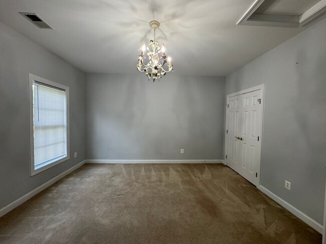 Building Photo - 15028 Gaffney Cir