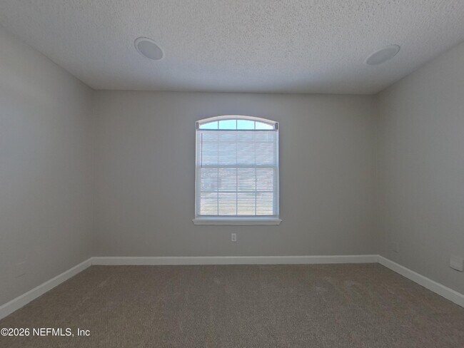 Building Photo - 1885 Ontario Ct