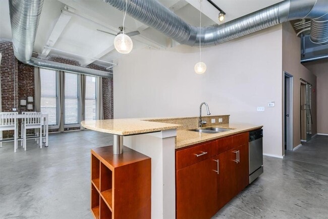 Building Photo - 1136 Washington Ave