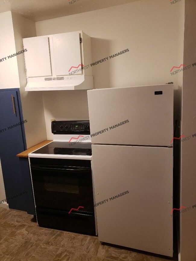 Building Photo - STATUS:AVAILABLE R258A | $1095