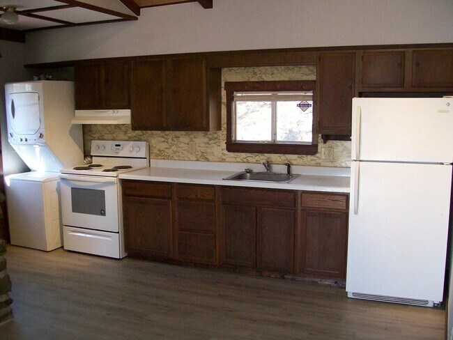 Building Photo - 334 Timber Hill Rd