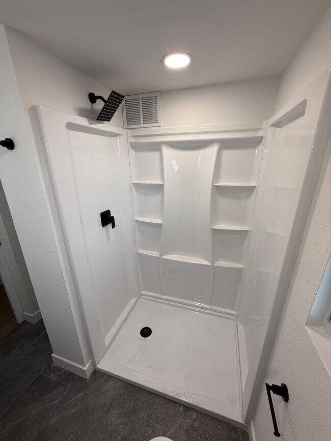 Building Photo - 1119 S Main St