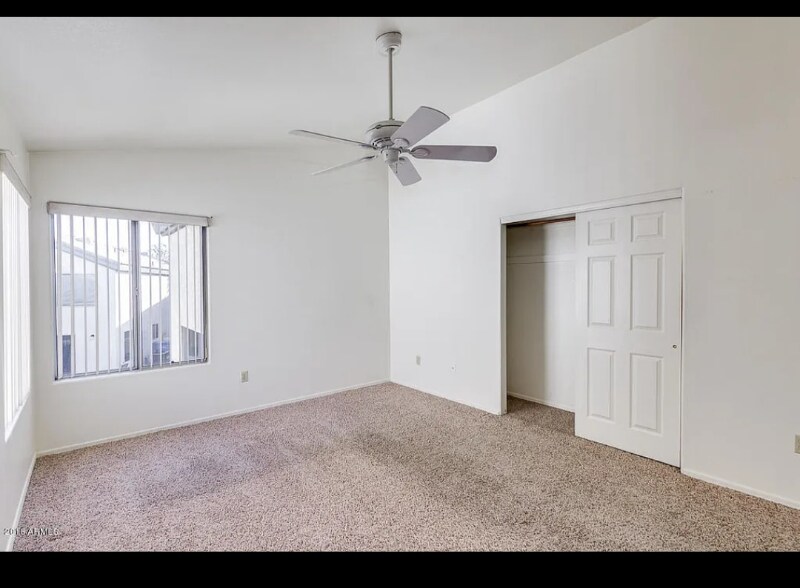 Building Photo - 1126 W Sandy Banks