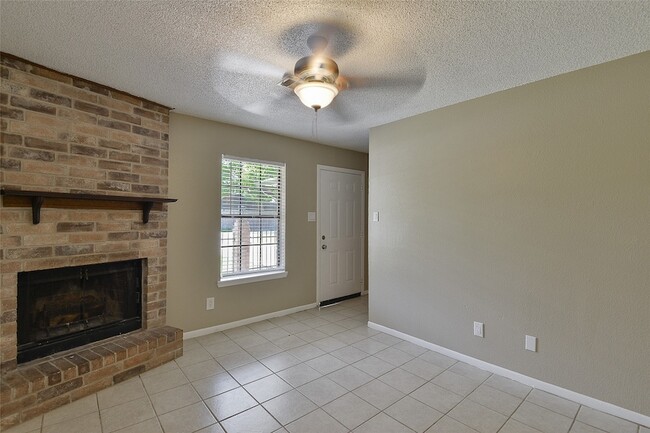 Building Photo - 4510 Avenue L