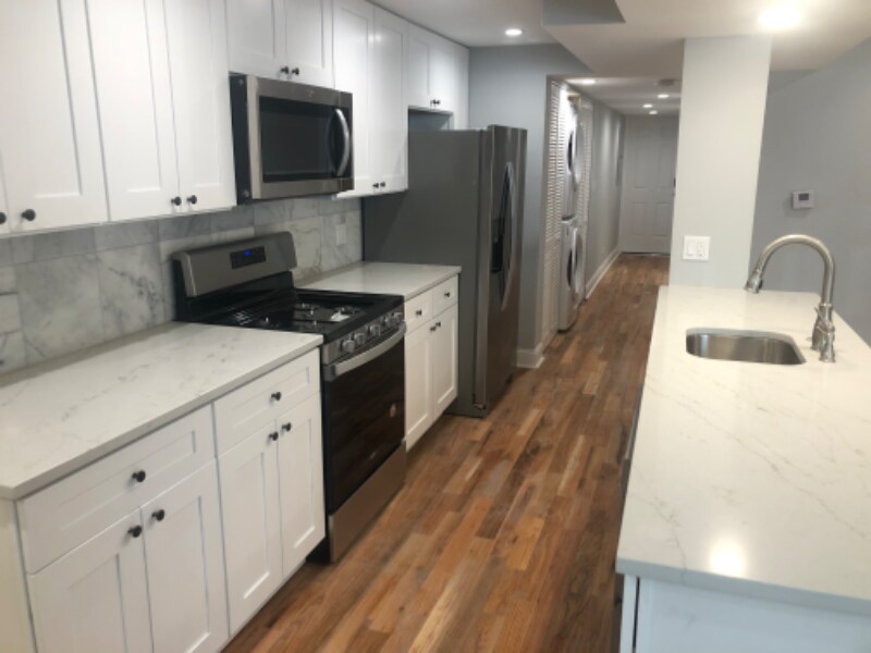 Building Photo - 1826 W Erie St