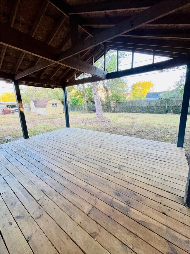 Building Photo - 6107 Belmark St