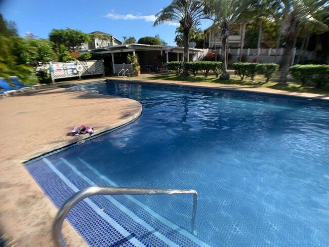 Building Photo - $2800, 2BR/1BA/2PKG, Crosspointe (Aiea/Hon...