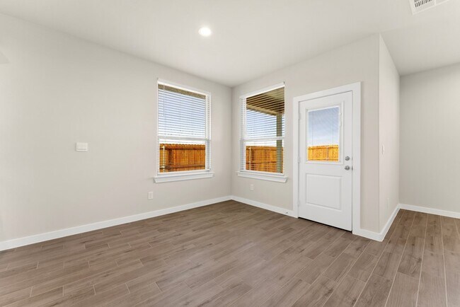 Building Photo - 2101 Fortune Dr