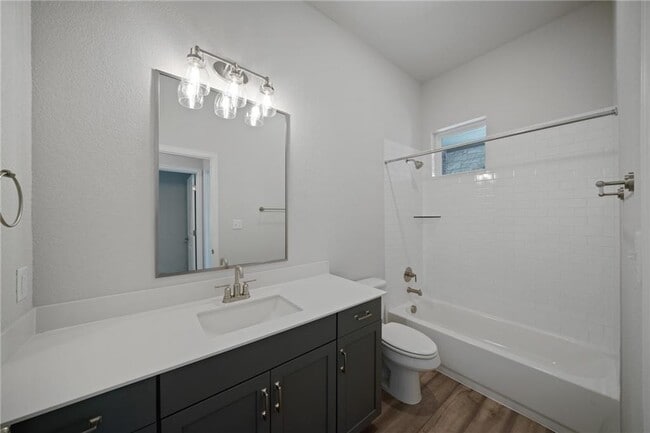 Building Photo - 136 Osceola Dr
