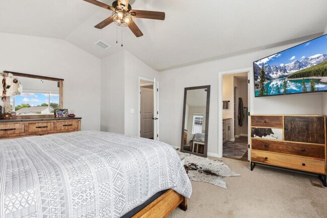Building Photo - 1495 S Plumeria Dr