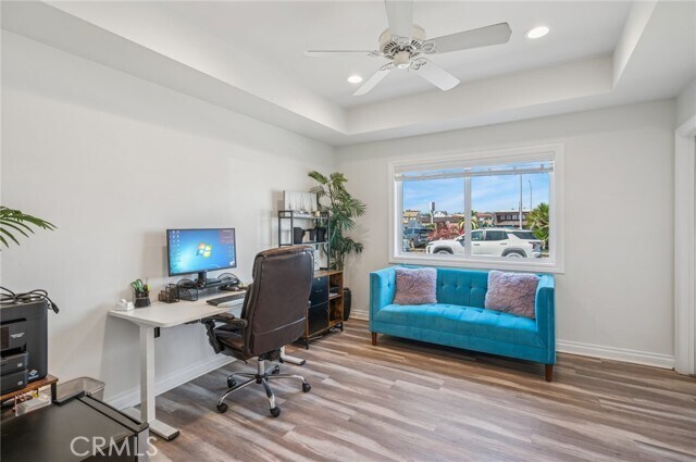 Building Photo - 6111 Seashore Dr