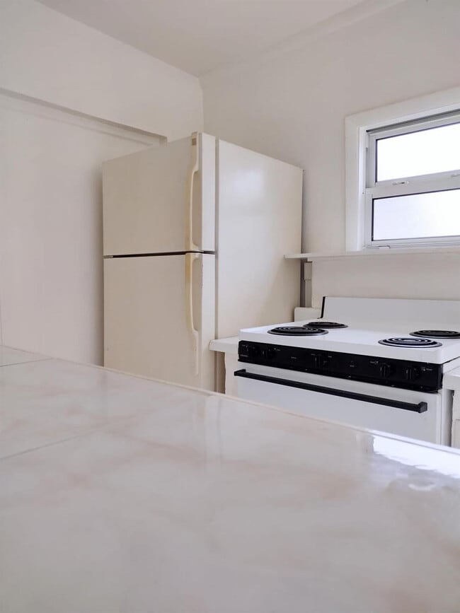 Building Photo - 1707 Thomas St