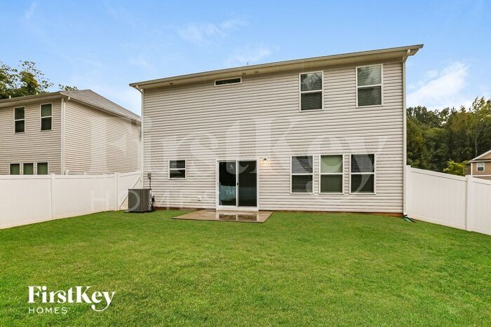 Building Photo - 9645 Hamel St