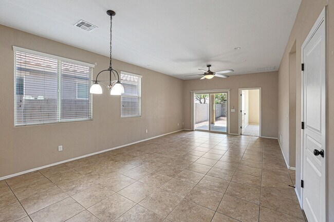 Building Photo - 14903 W Georgia Dr