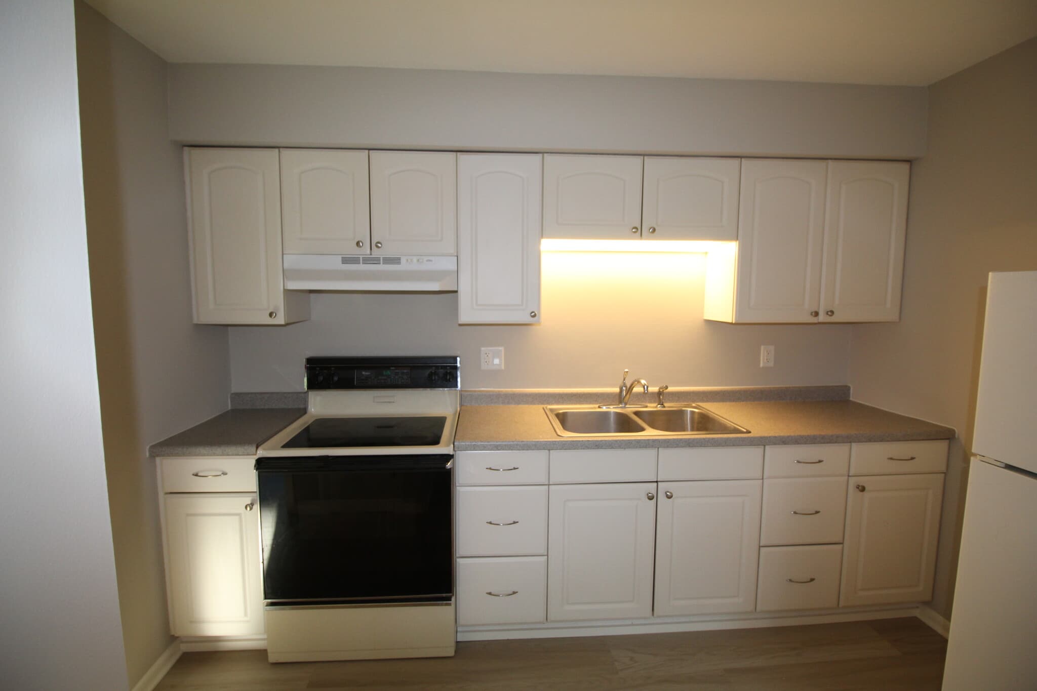 Kitchen - 630 W 1st St