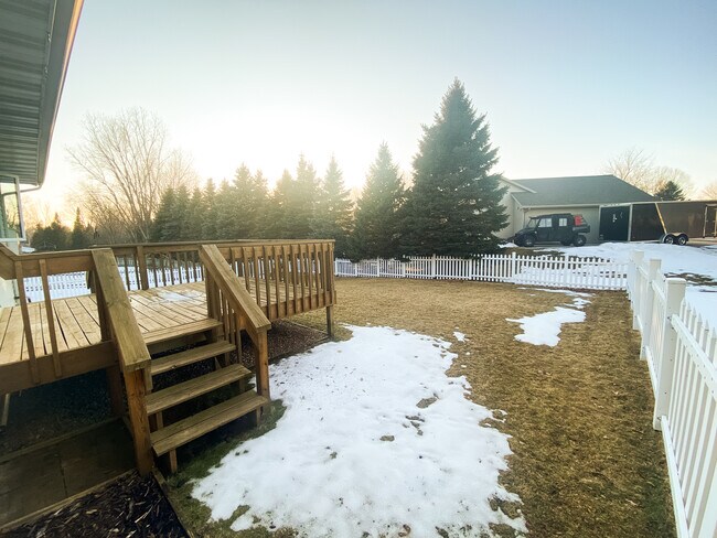 Building Photo - 13057 Velp Ave