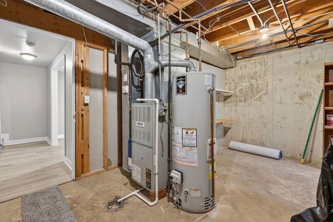 Building Photo - 115 Colonial Pkwy