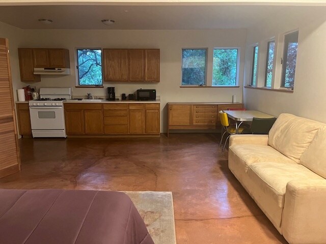 Building Photo - 426 Green Glen Way