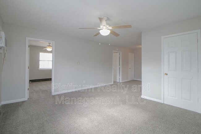 Building Photo - 24-424 Thompsonville Ln