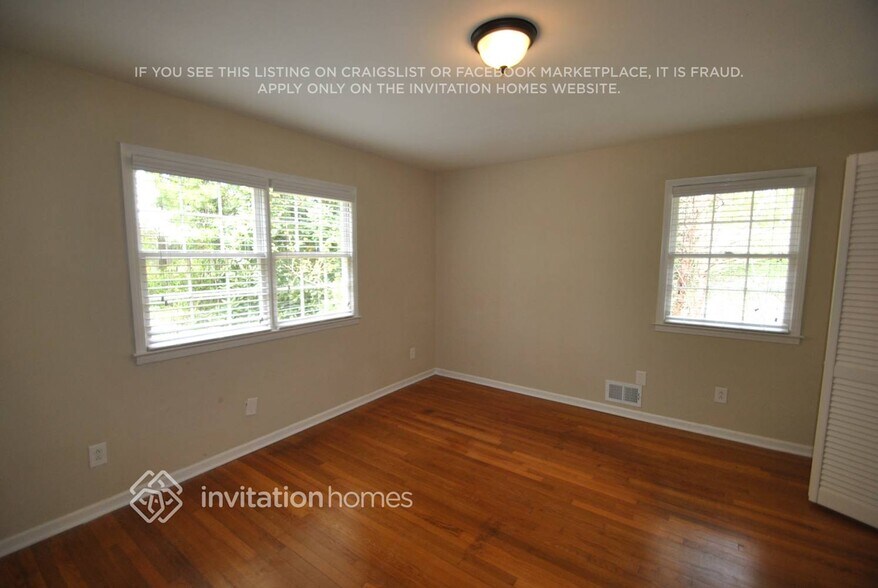 Building Photo - 3098 St Helena Dr