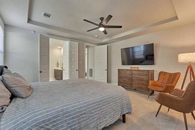 Building Photo - 15846 Weston Ridge Dr