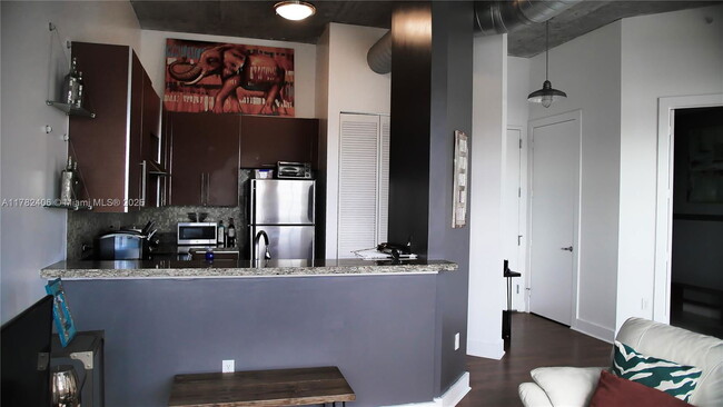 Building Photo - 1789 NE Miami Gardens Dr