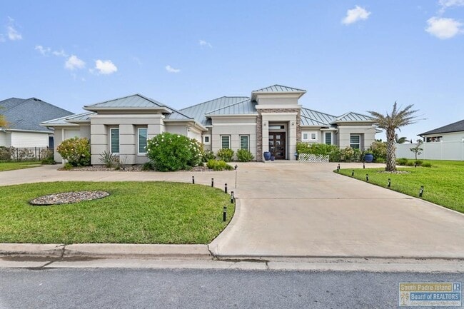 Building Photo - 4 Sawgrass Ct